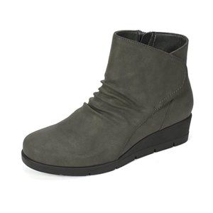 NEW IN BOX Cliffs "TERRY" Womens Ankle Bootie Size 11